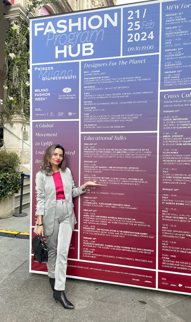 Maelle Group in MFW calendar - foto verticali fashion explained - 640 x 1080 px